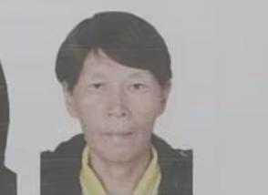 杨妞花首次目睹余华英双手颤抖的瞬间