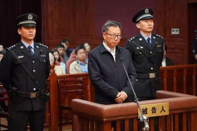 故意泄露国家秘密 钟自然被提起公诉