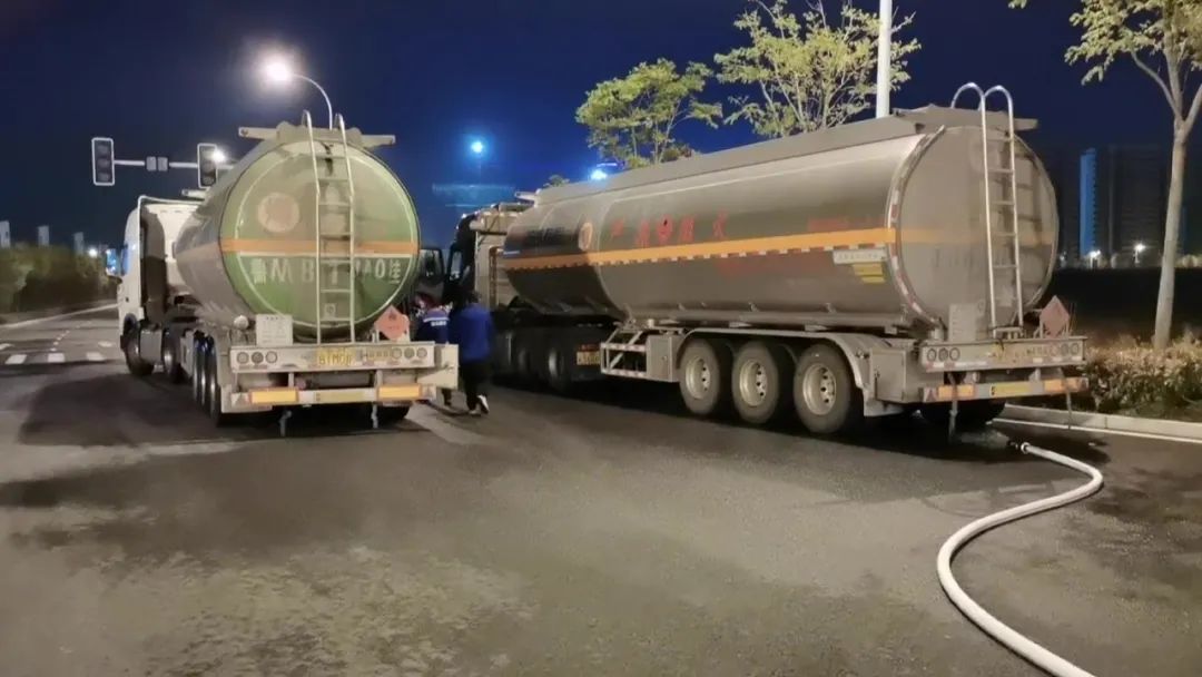 新澳门精准全年资料免费_官方回应罐车发生危化品泄漏,实地执行考察数据_DX版92.18.16