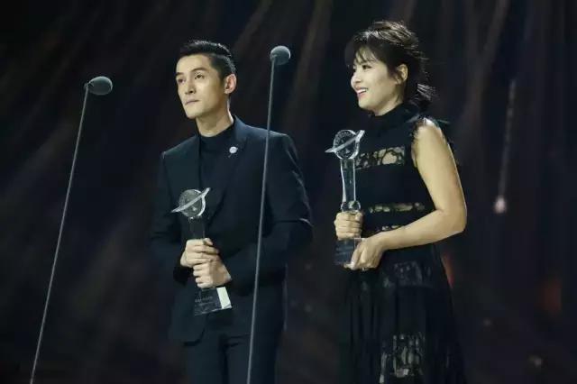 赵丽颖二度荣膺金鹰视后，演技之光闪耀影视之路