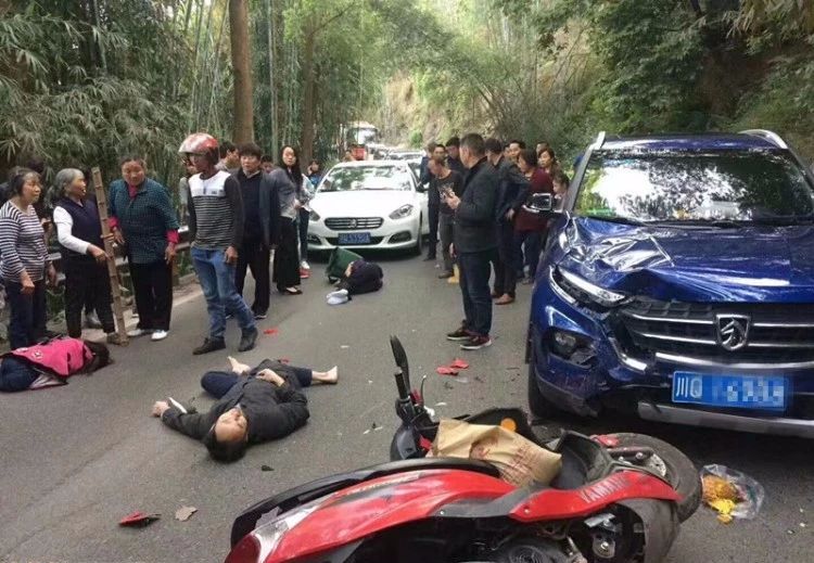 乐山摩托车与轿车相撞致三死事件，悲剧背后的反思与警示
