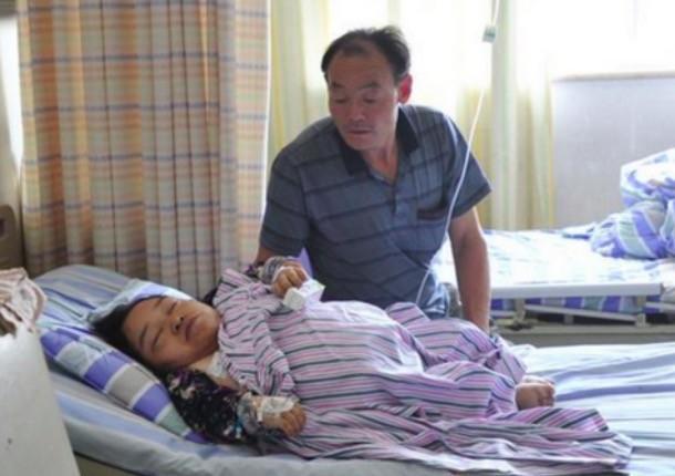 医院回应双胞胎产检正常却胎死腹中事件，探寻真相与关怀之路的反思与行动