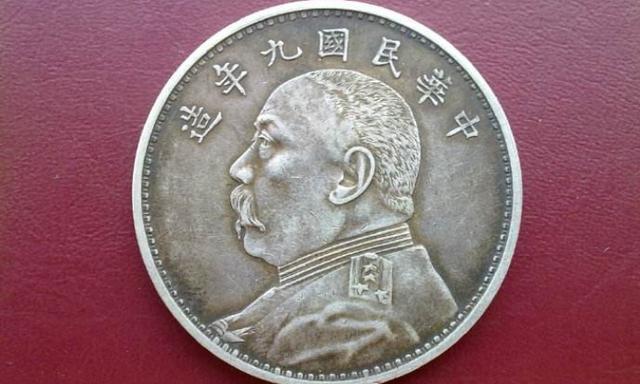 两男子偷卖绝户老人银元获刑，正义伸张，道德底线不容挑战