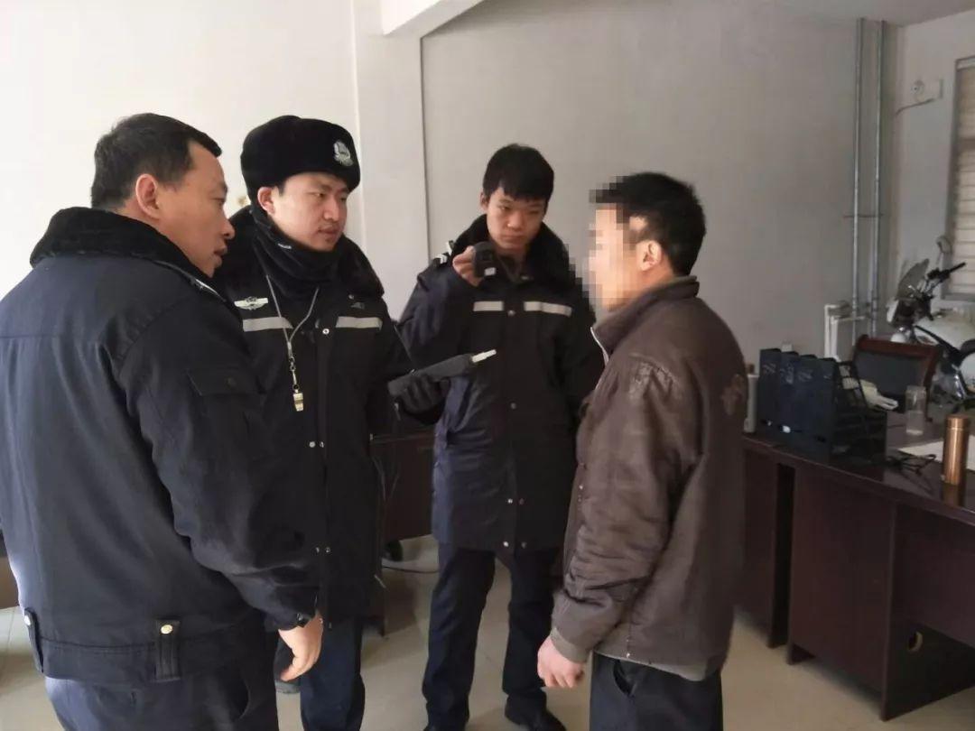 男子开车到交警队被测出隔夜酒