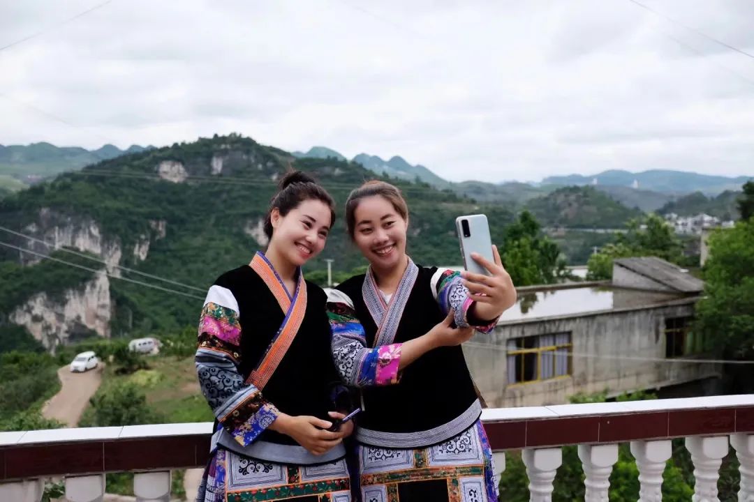 余华英当庭上诉 杨妞花：奉陪到底