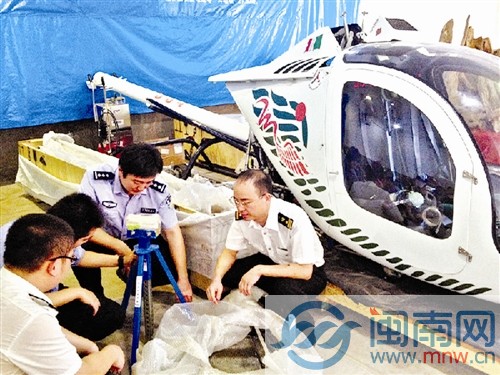 出口货物夹藏旧中巴车遭海关查获事件揭秘