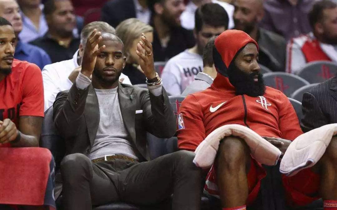 NBA神射手丹尼格林宣布退役，篮球情怀与小巷特色小店的难忘经历