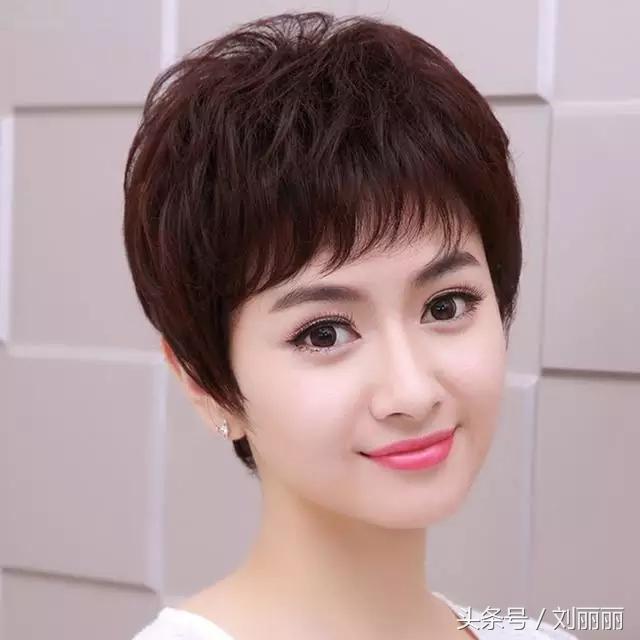 最新女生短发发型大全，从选择到完成的指南与图片参考