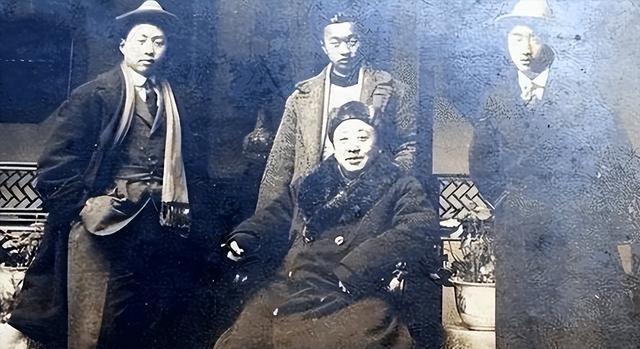 韩国黑帮风云变幻，银幕上的江湖传奇