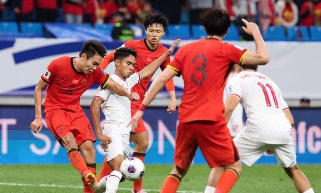 国足FIFA实时排名下滑