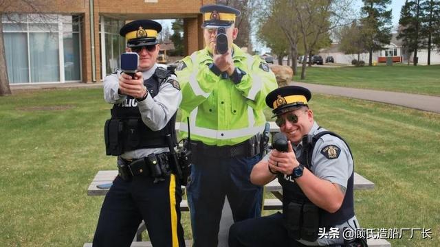 加拿大警方再次指控印度官员，变化中的自信与成就感之源