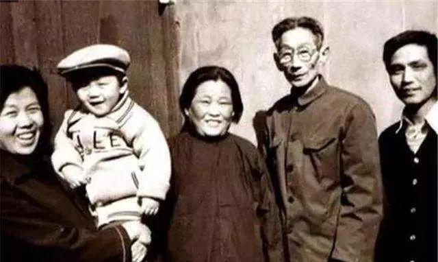 郭德纲，时代之光下的相声巨匠最新动态