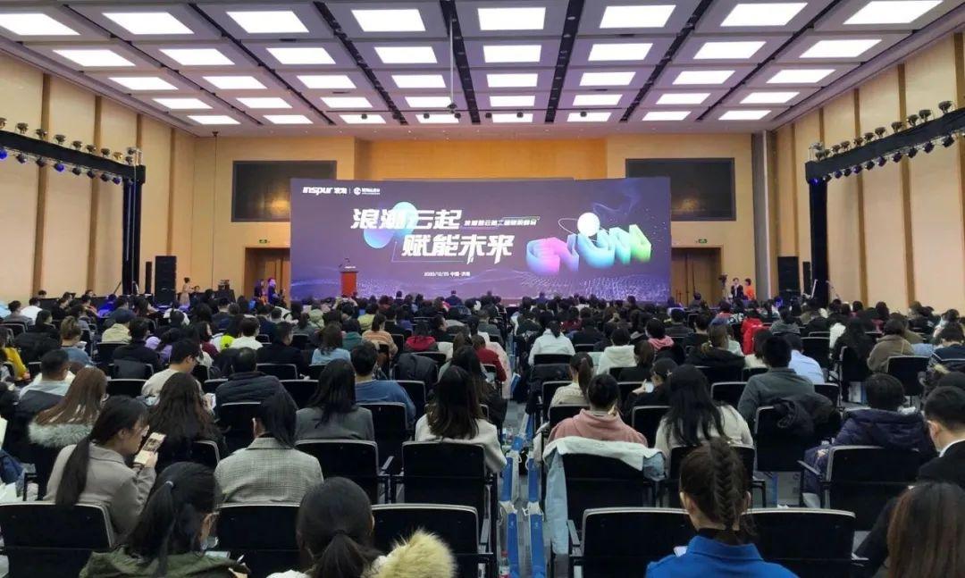 云起最新时代浪潮，引领时代变革的力量