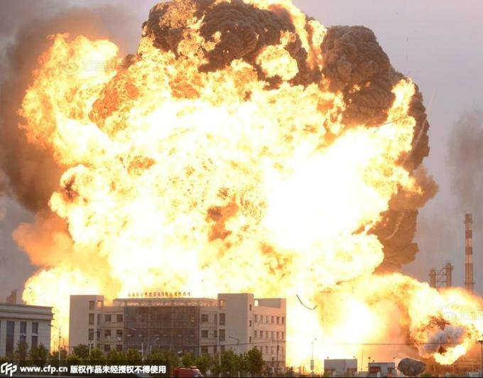 化工爆炸最新消息,化工爆炸最新消息，科技引领未来，智能安全监控产品重塑化工安全新篇章