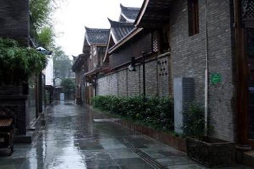 全球大学最新排名，小巷深处的学术瑰宝与隐藏的特色小店探秘