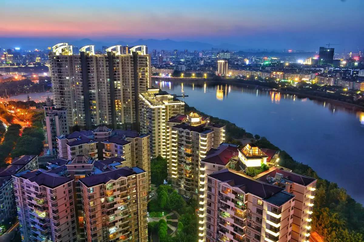 赣州最新房价概况，市场走势分析与个人观点分享