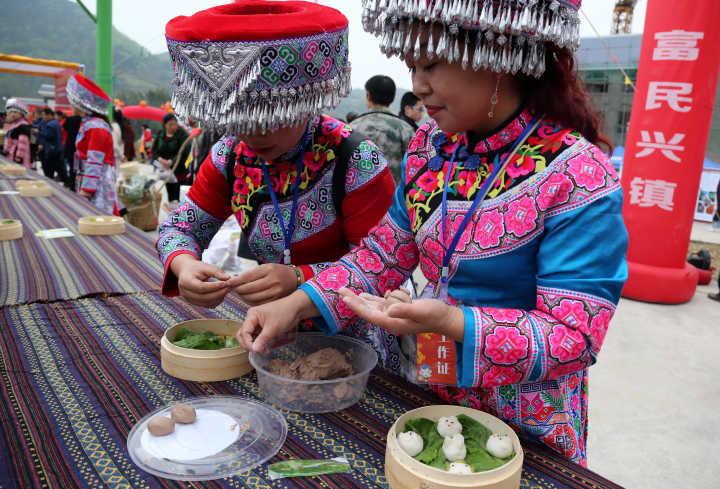 最新流行广场舞，舞动人生，释放自信与成就感的舞台