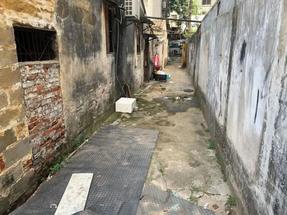 最新三套人民，小巷深处的独特风情