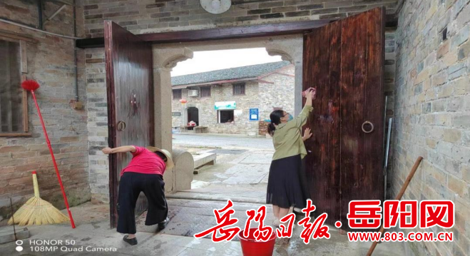 岳阳房产最新动态，探寻小巷特色小店，最新资讯一网打尽