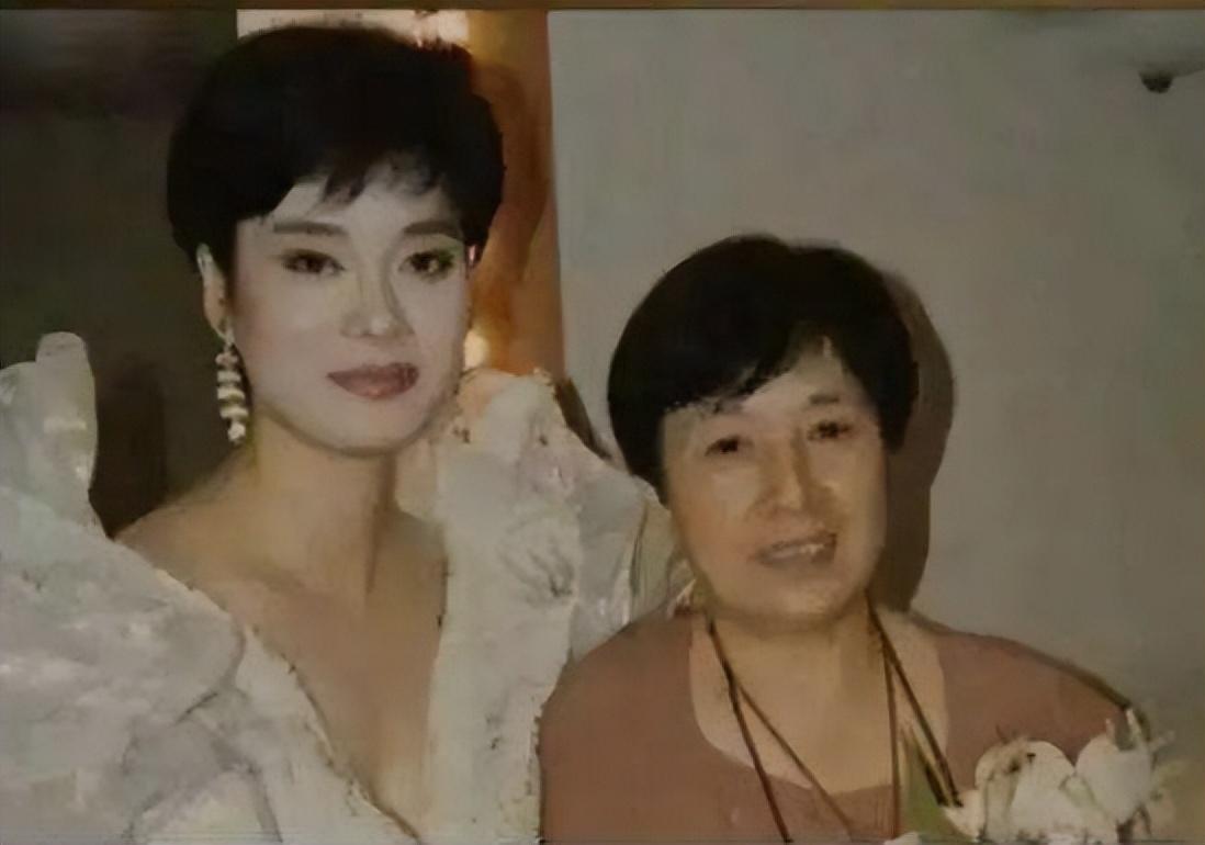 香港一线明星璀璨闪耀，励志前行闪耀星光名单