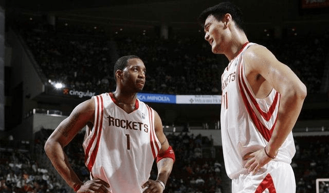 姚明与麦迪的篮球经典对决回顾 🏀传奇之战瞬间回顾