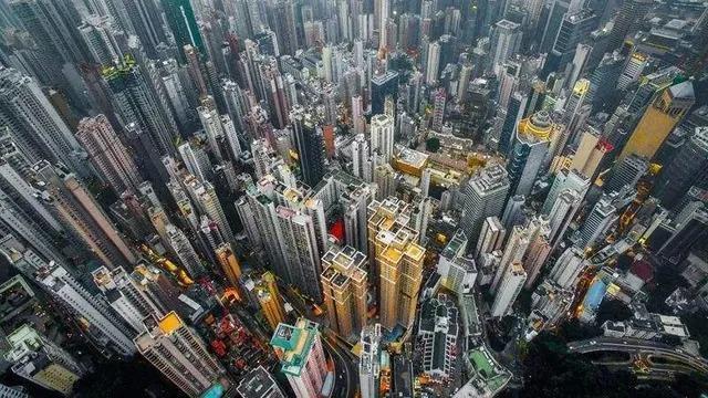 香港房价最新动态，家的温暖故事与房价更新消息