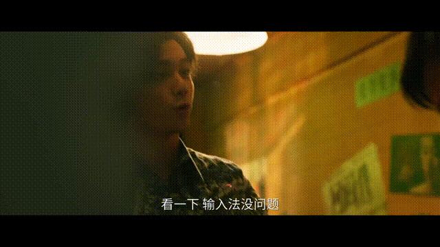 侯明昊最新图片展现自信成长励志故事