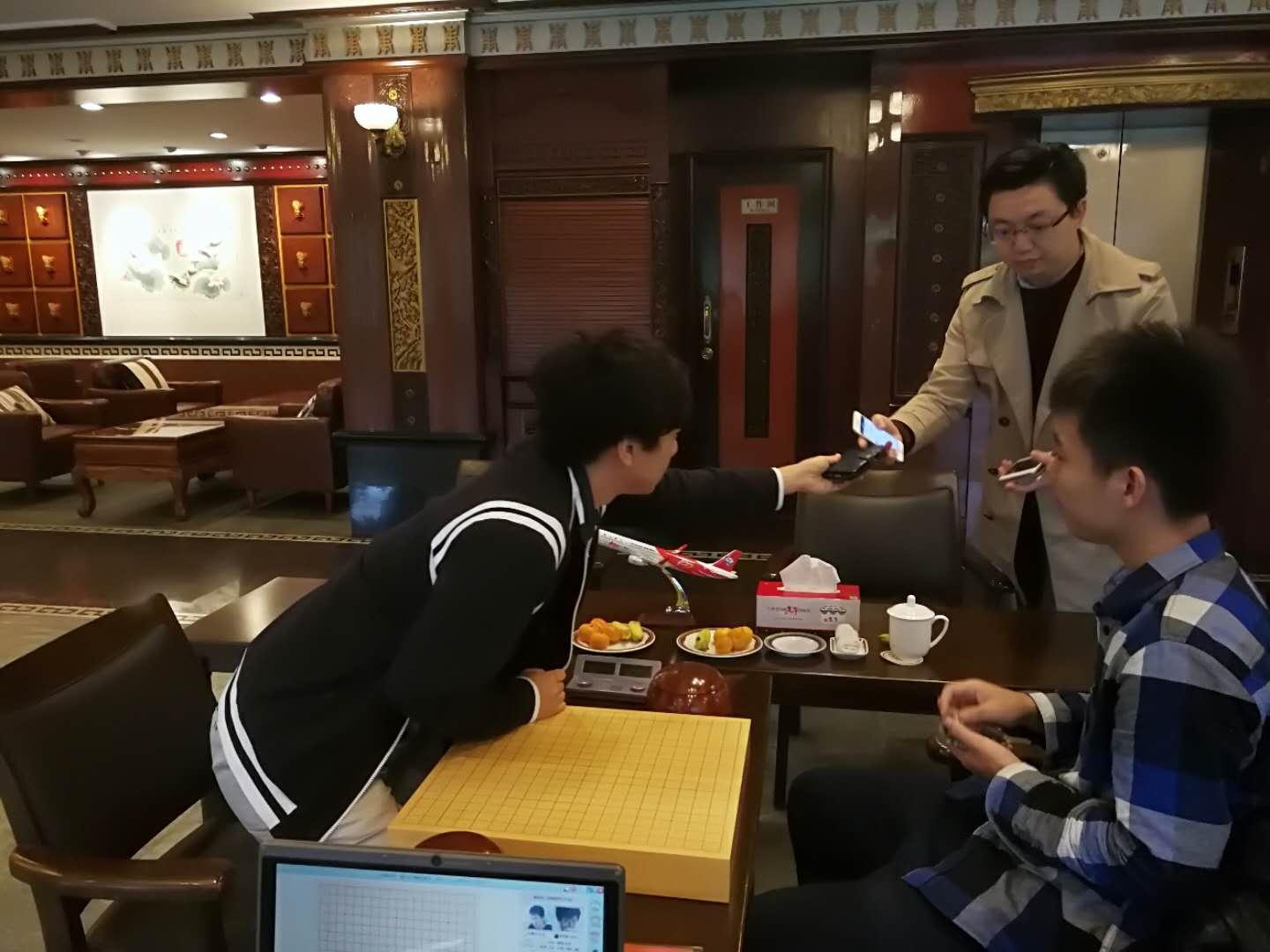 金立最新手机，探索自然美景，寻觅内心平和的智能伴侣