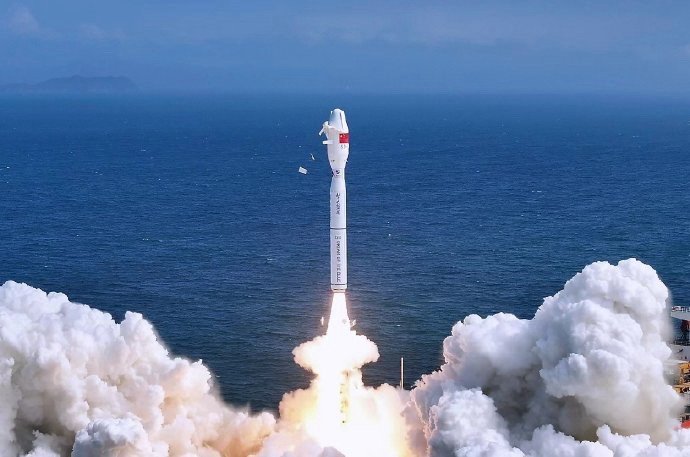 科技之光，最新发射的卫星照亮未来✨🚀