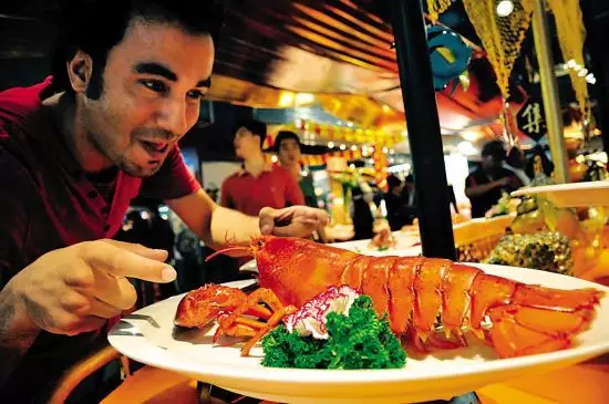 最新快歌盛宴与小巷深处的音乐美食之旅