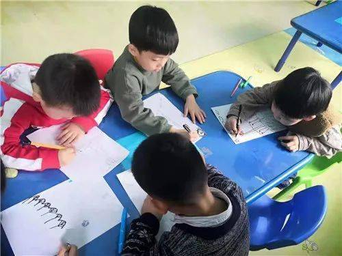 友谊扬帆启航，爱与陪伴铸就幼儿园温暖时光，最新幼儿园新闻报道