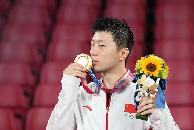 港媒爆料刘德华温馨日常故事，最新消息揭秘其生活点滴