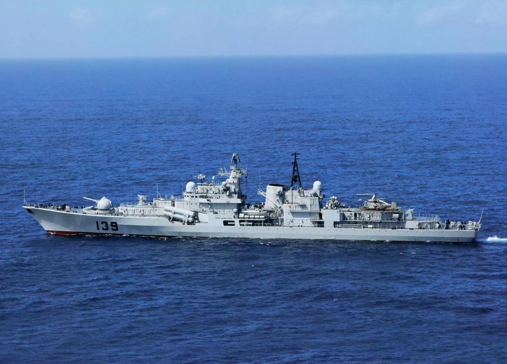 中国海军最新驱逐舰，时代的航海先锋