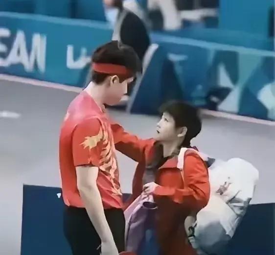 孙颖莎因伤退出两站冠军赛，挫折中的坚韧与成长的力量