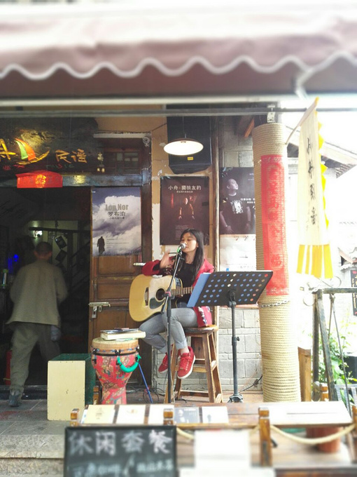 最新民谣探秘，小巷深处的特色小店之歌
