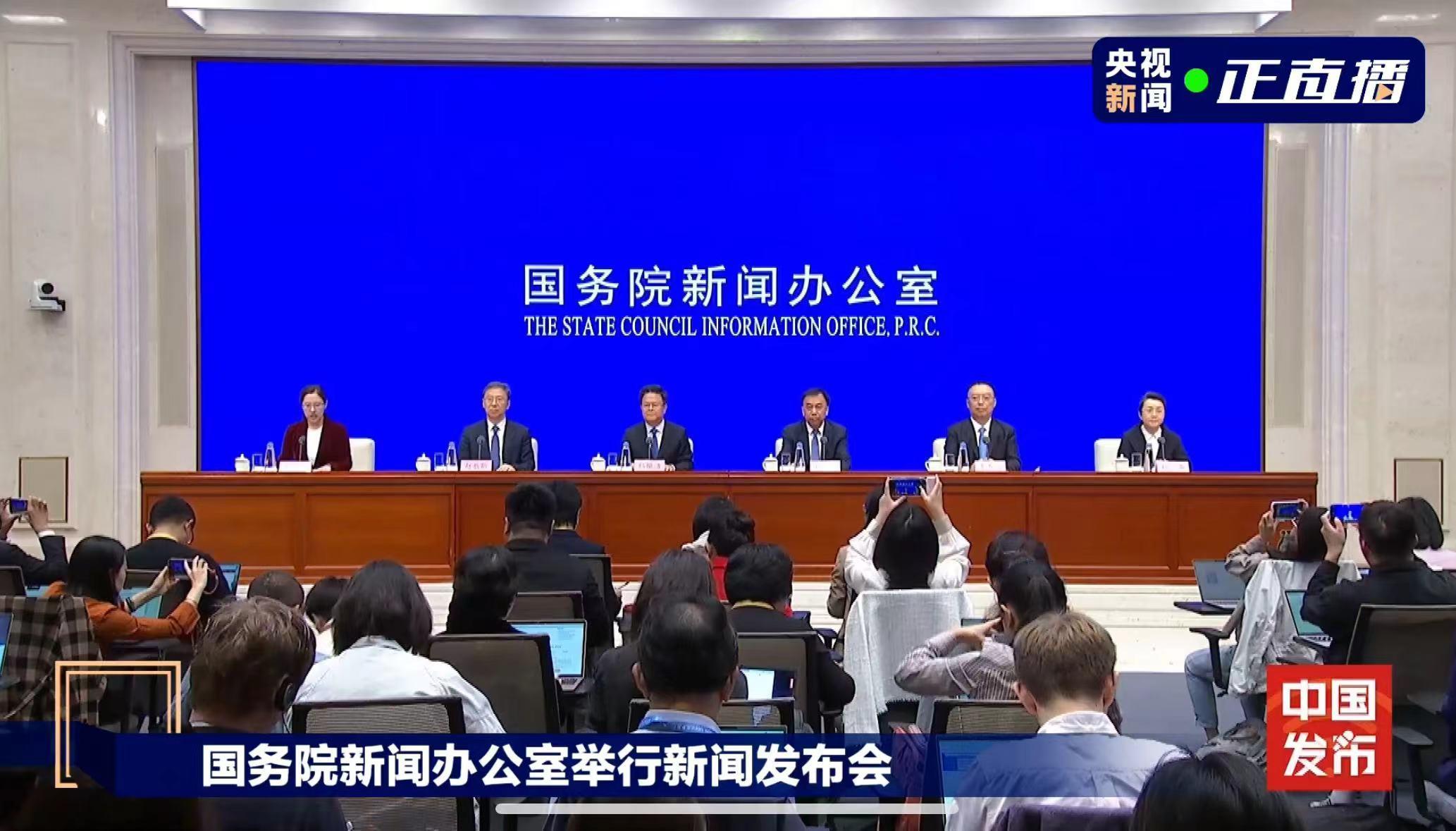学习变革浪潮中的自信与成就之源（或可简化为“学习变革与自信成就”）