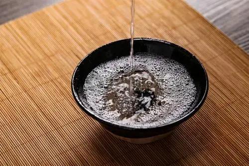 茅台酒最新动态揭秘，时代之光下的酱香传奇
