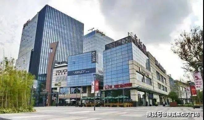商业贷款利率最新更新与小巷特色小店探秘