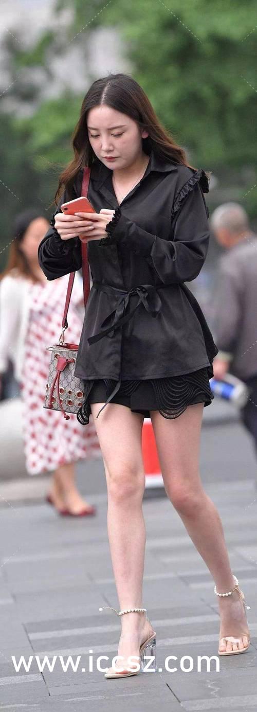 韩国荧幕新星闪耀，最新女主播登场！