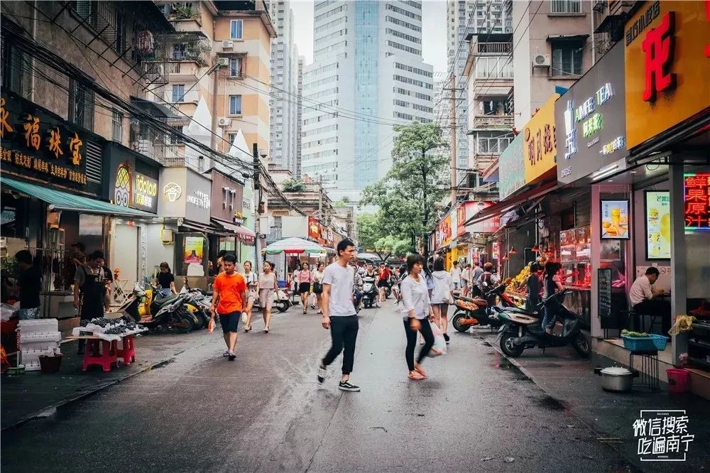 南宁房价最新动态与巷弄深处的特色小店揭秘