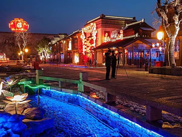 TI8最新消息揭秘，小巷中的特色小店探秘