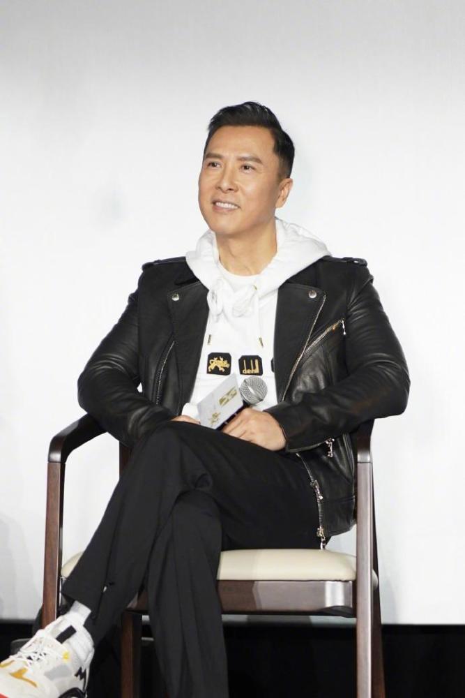 甄子丹配音演员的高科技产品，科技与生活的无缝融合之旅