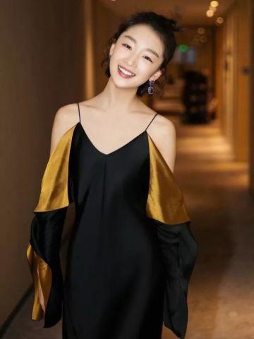 揭秘荧幕背后的魅力与坚持，大胸姐妹演员的故事