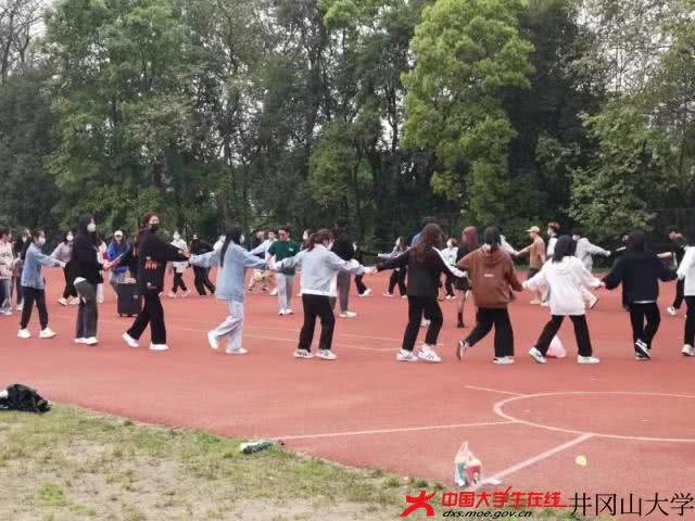 井冈山大学最新动态，日常温馨故事，传递爱与陪伴的温暖