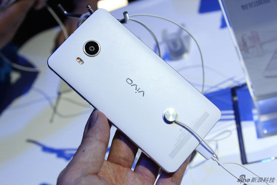vivo最新款手机价格揭秘，变化、学习与自信的力量展现