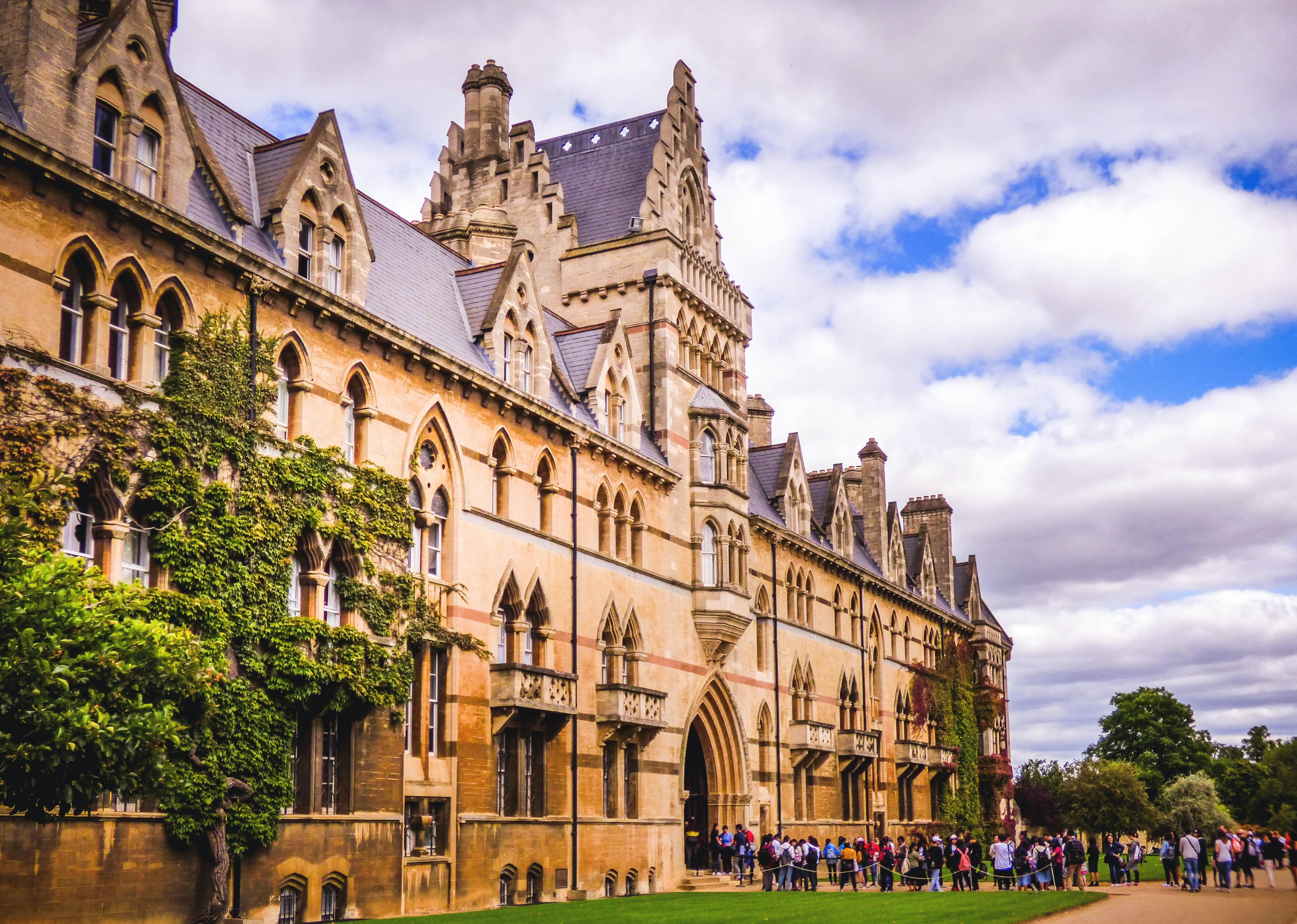 英国大学最新排名概览，最新排名榜单揭晓