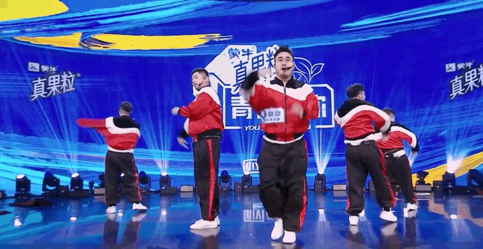 李宇春最新动态，音乐力量的蜕变与自信成就之旅